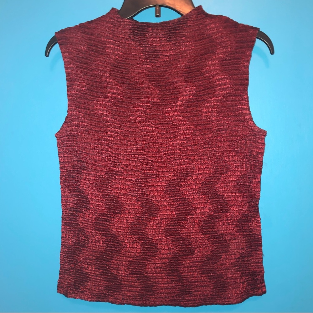 Petite Sophisticate Zig Zag Patterned Stretchy Top